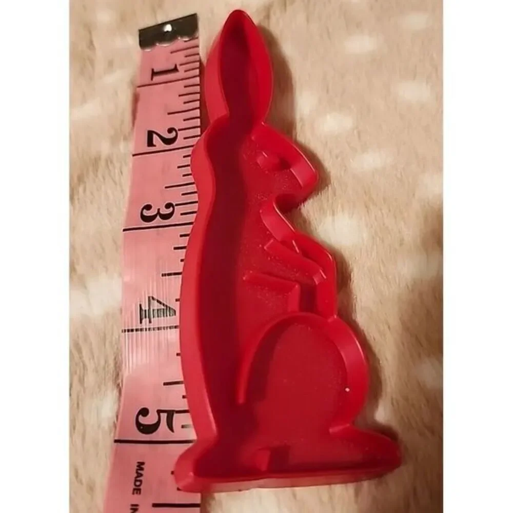 Vintage Red Tupperware‎ Easter Bunny  Plastic Cookie Cutter Rabbit Imprint
